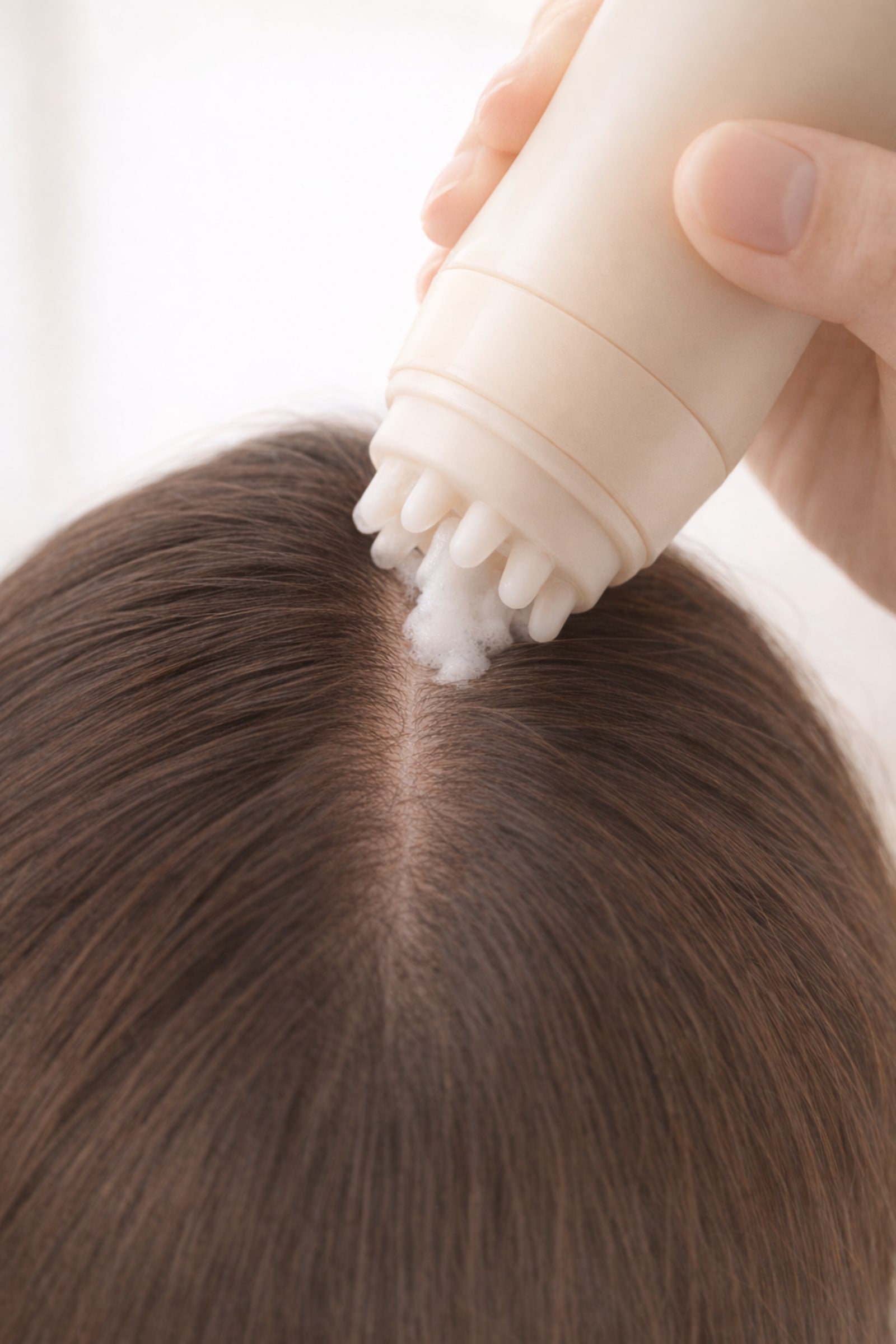 The Scalp Applicator